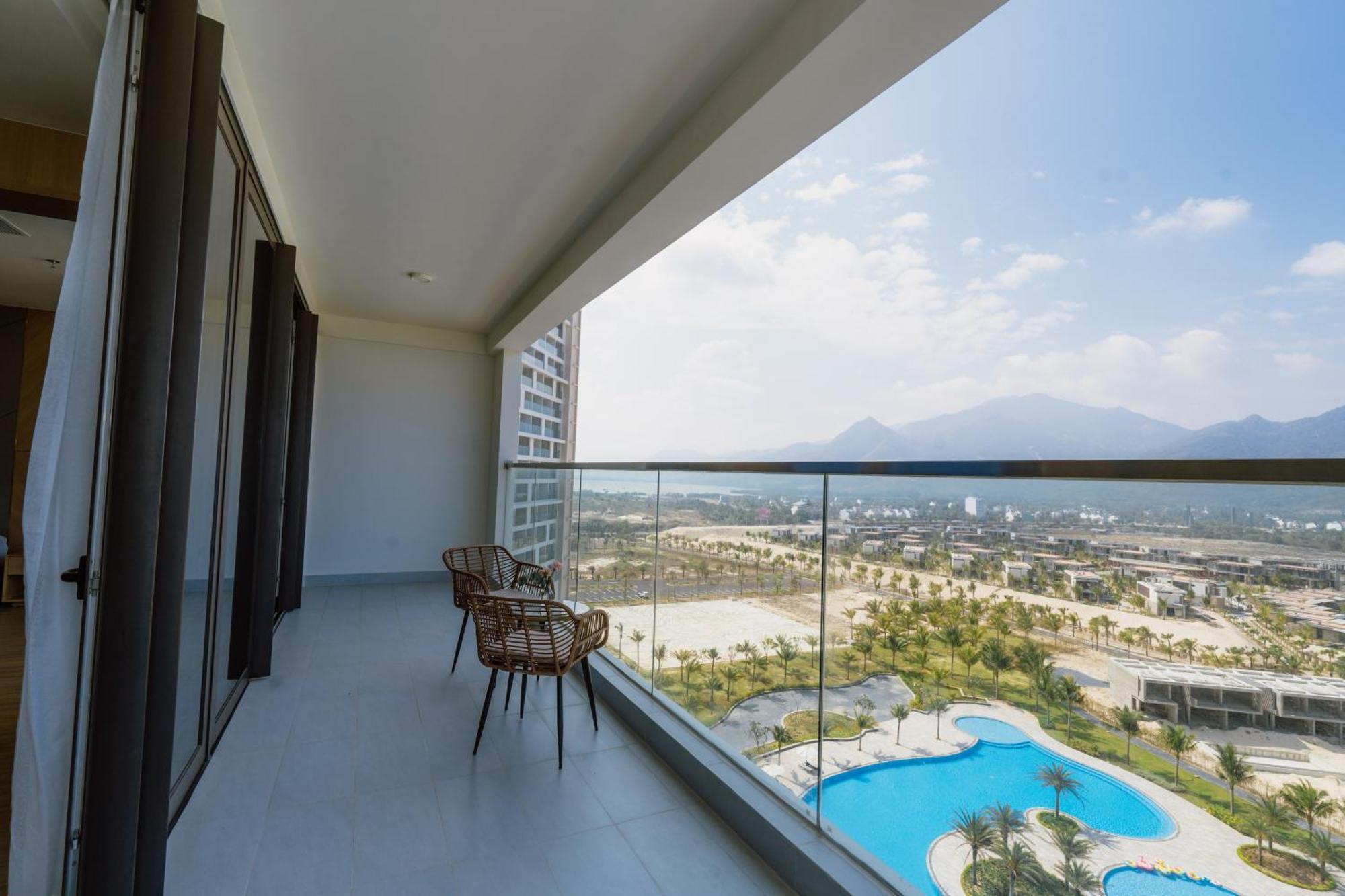 Aquamarine Beachfront Resort & Spa Cam Ranh Kültér fotó