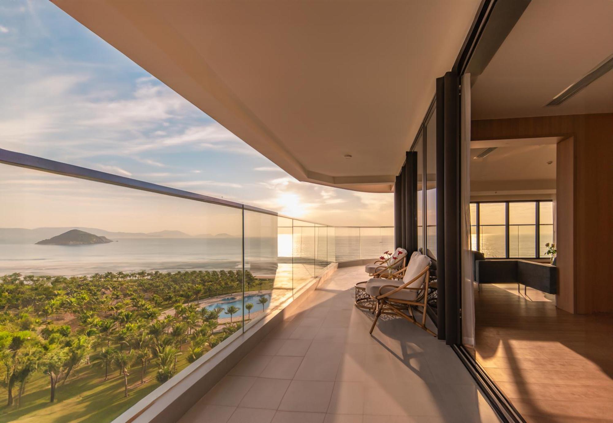 Aquamarine Beachfront Resort & Spa Cam Ranh Kültér fotó