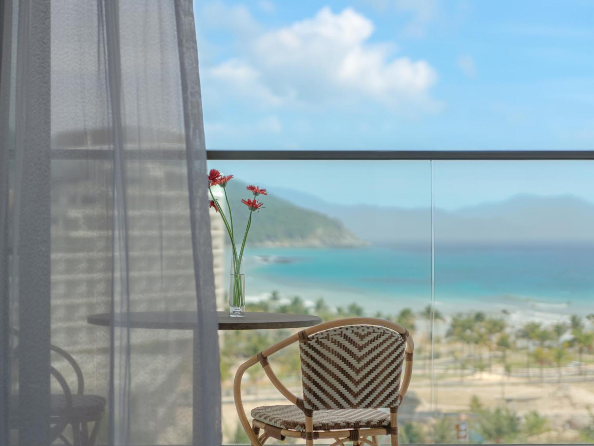Aquamarine Beachfront Resort & Spa Cam Ranh Kültér fotó
